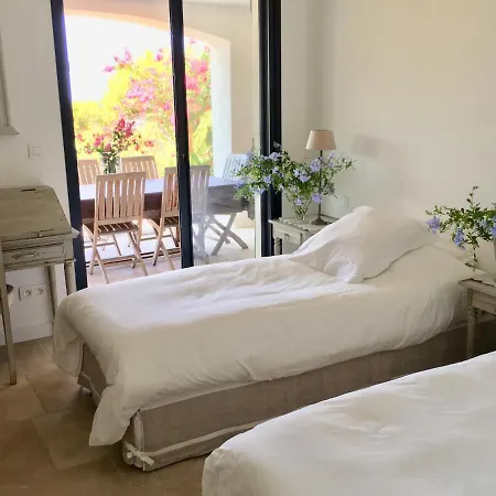 D'hotes Mesomax Guest house 4*